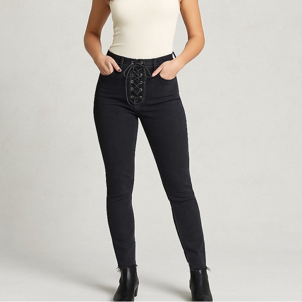 HOLLISTER Lace zip High Rise Super Skinny Raw Hem